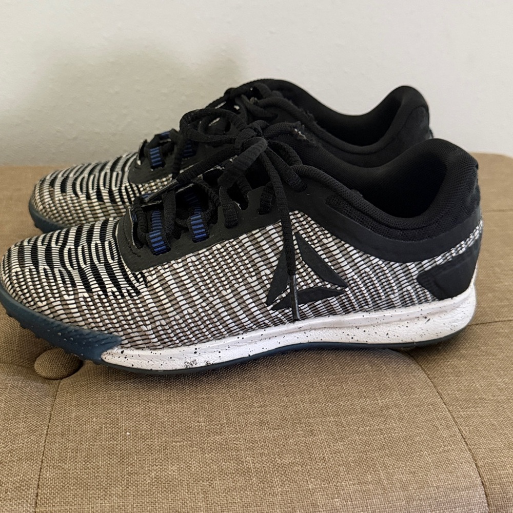Reebok Kids Black & White JJ Watt II low Sneakers size 5 youth - Picture 4 of 9